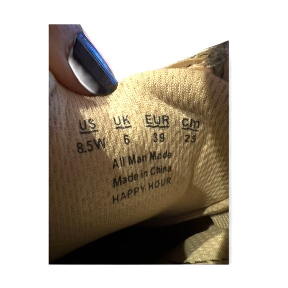 NWT LifeStride Women’s 8.5Wide Slip on Silver Happy Hour Sneakers Comfort - Picture 3 of 7